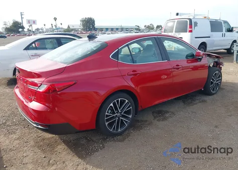 2025 Toyota Camry Xle z USA, uszkodzony, nr VIN 4T1DAACK8SU089745